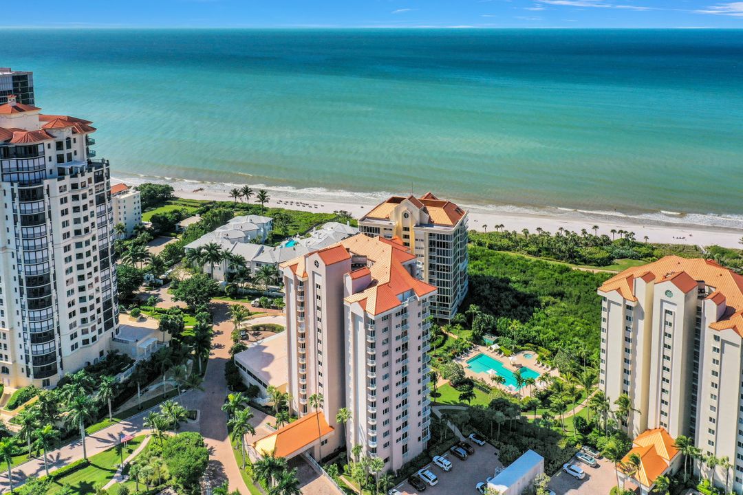 40 Seagate Dr #501, Naples, FL 34103