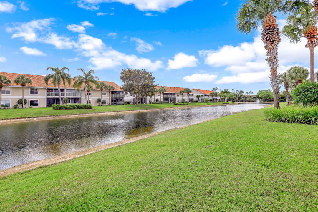 5230 Birmingham Dr #101, Naples, FL 34110