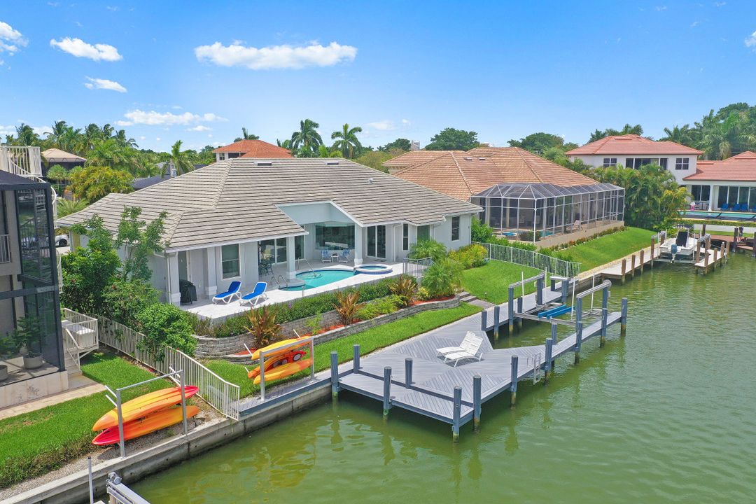 470 Maunder Ct, Marco Island, FL 34145