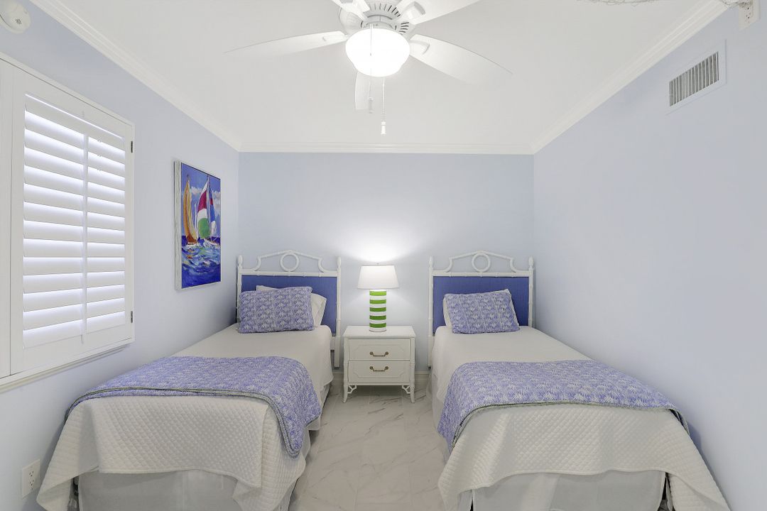 1900 Gulf Shore Blvd N #201, Naples, FL 34102