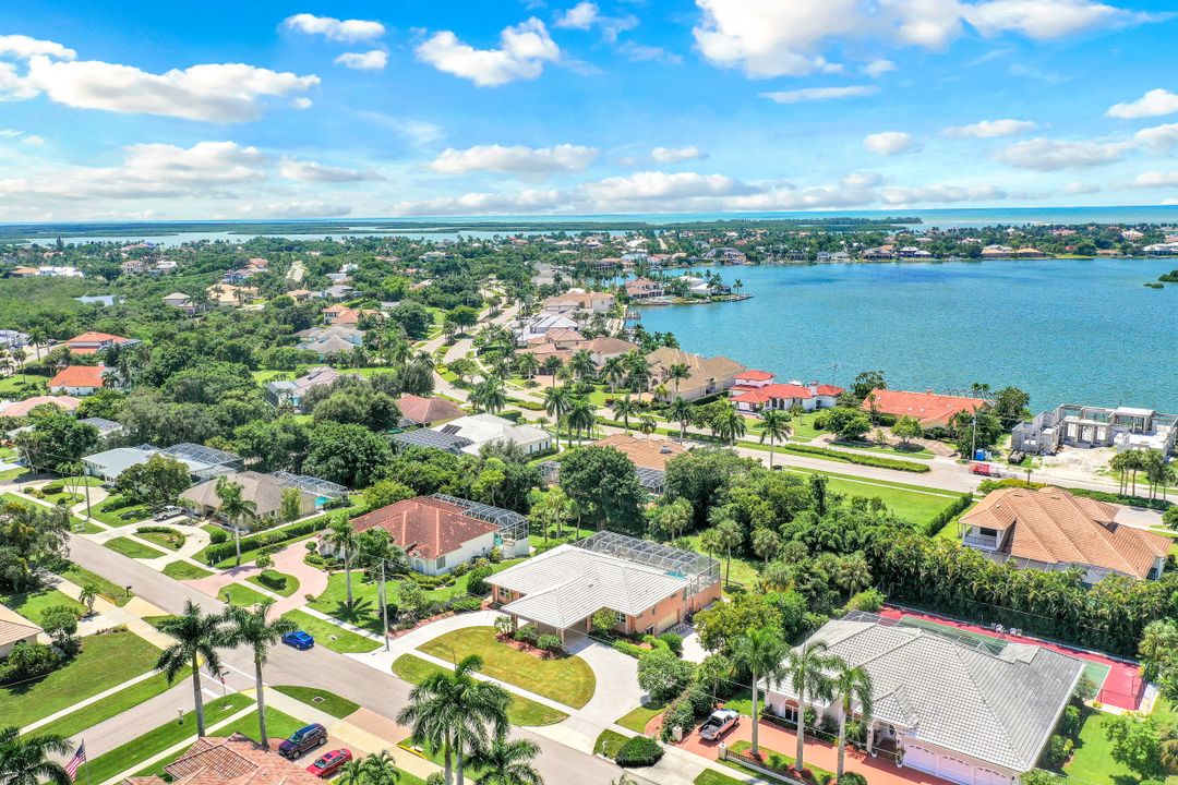 550 Inlet Dr, Marco Island, FL 34145