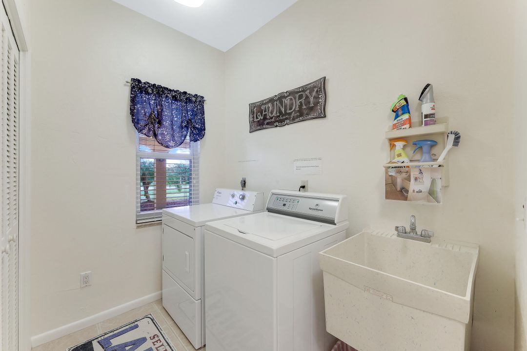 550 Inlet Dr, Marco Island, FL 34145