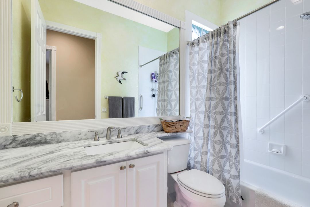 4420 Prescott Ln, Naples, FL 34119