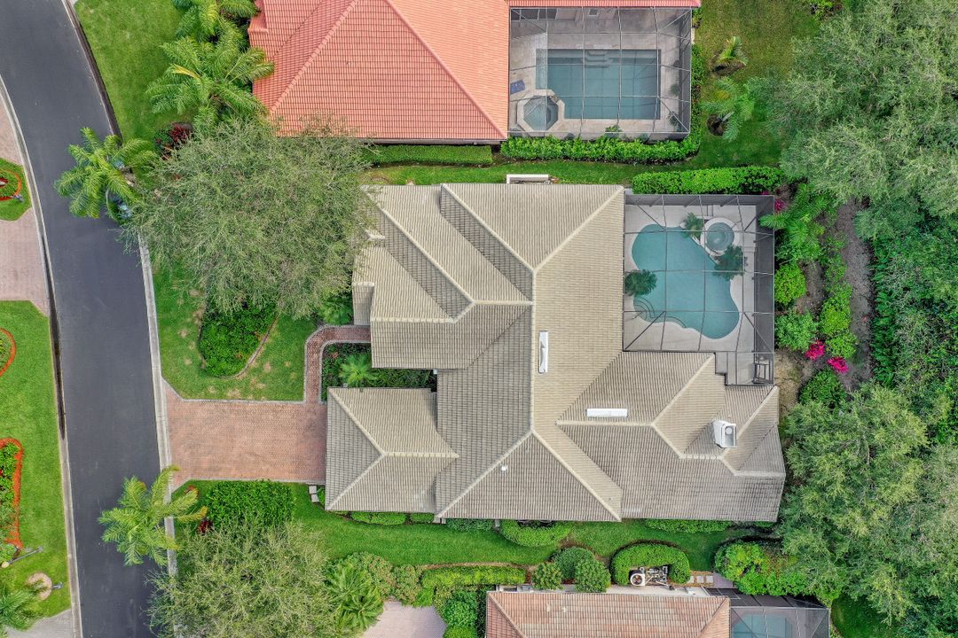 518 Wedgewood Way, Naples, FL 34119