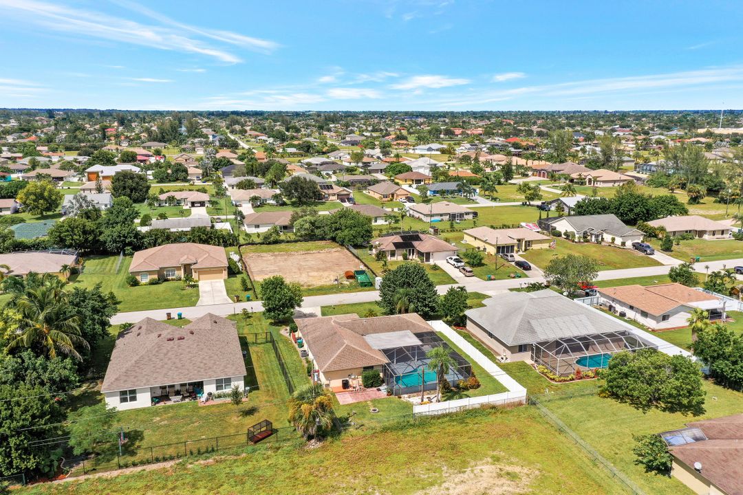 1118 SW 42nd St, Cape Coral, FL 33914