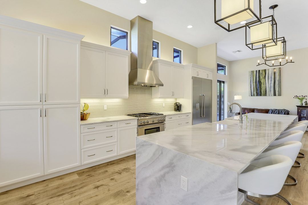 14698 Reserve Pl, Naples, FL 34109