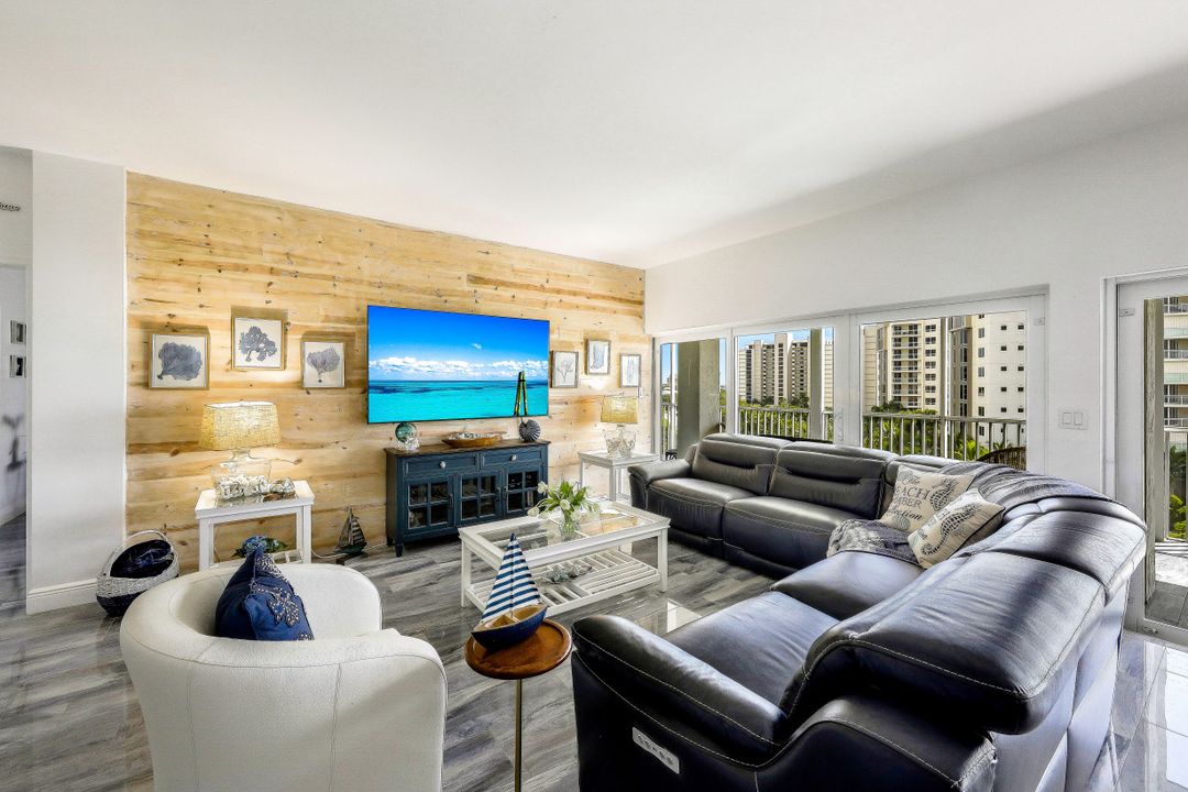 1 Bluebill Ave #803, Naples, FL 34108