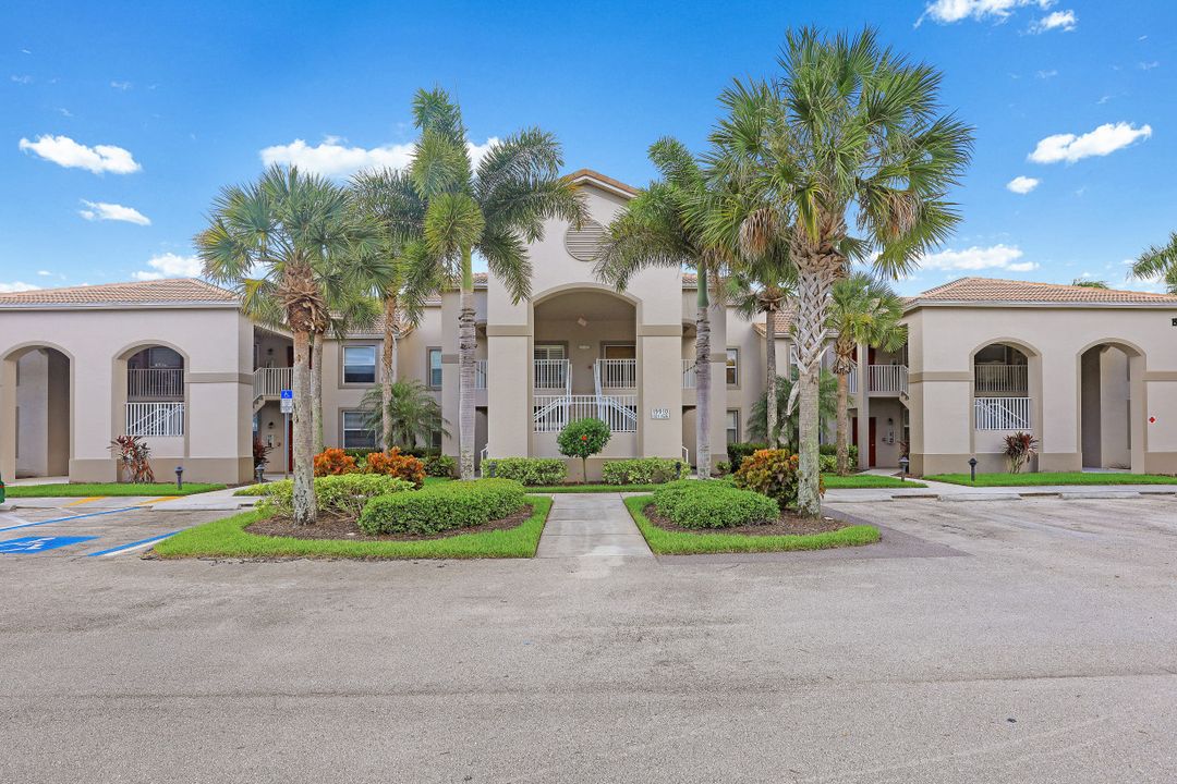 19910 Barletta Ln #1515, Estero, FL 33928