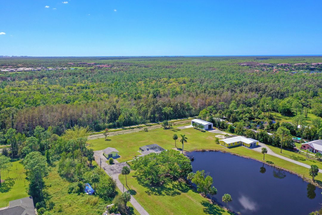 5322 Myrtle Ln, Naples, FL 34113