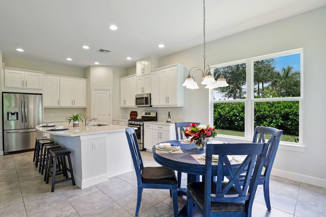 19657 Estero Pointe Ln, Fort Myers, FL 33908