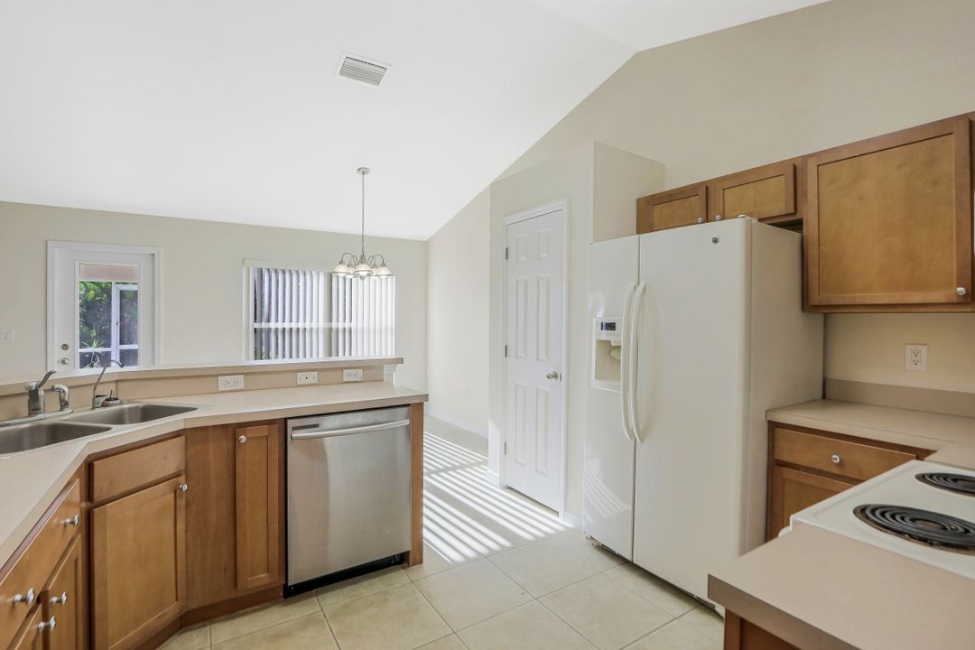 1713 NW 3rd Pl, Cape Coral, FL 33993