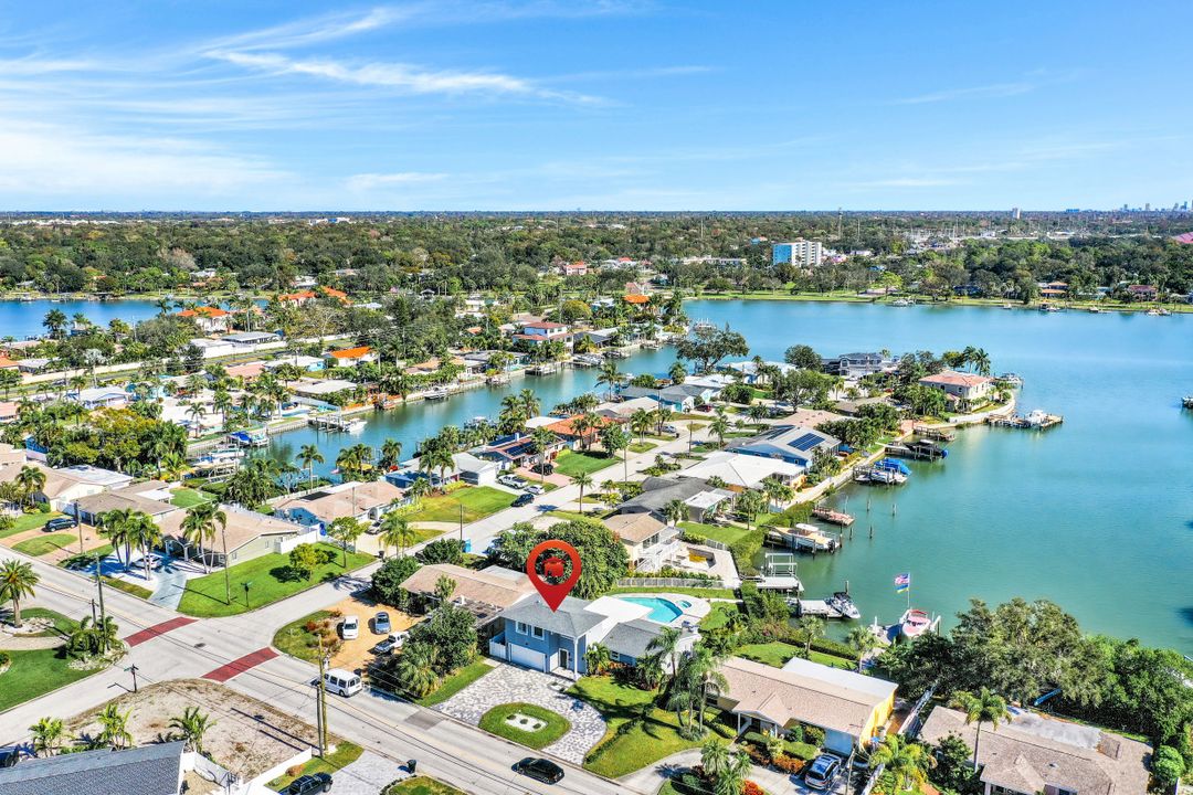 120 79th St S, St. Petersburg, FL 33707