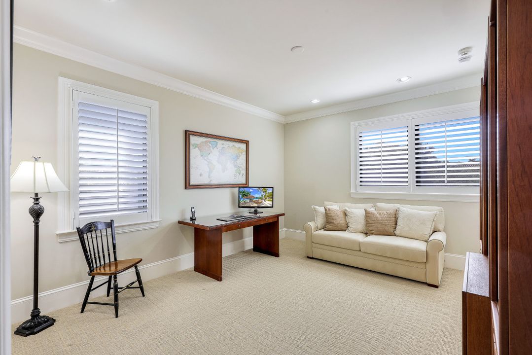 2351 Traditions Ct, Naples, FL 34105