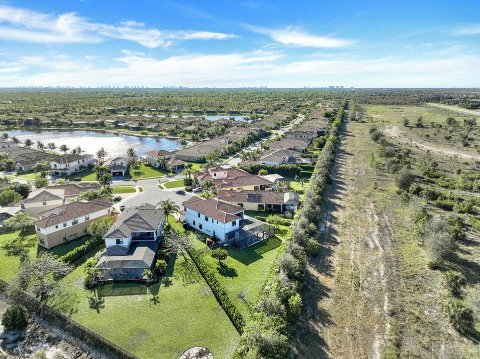 2827 Thunder Bay Circle, Naples, FL 34119