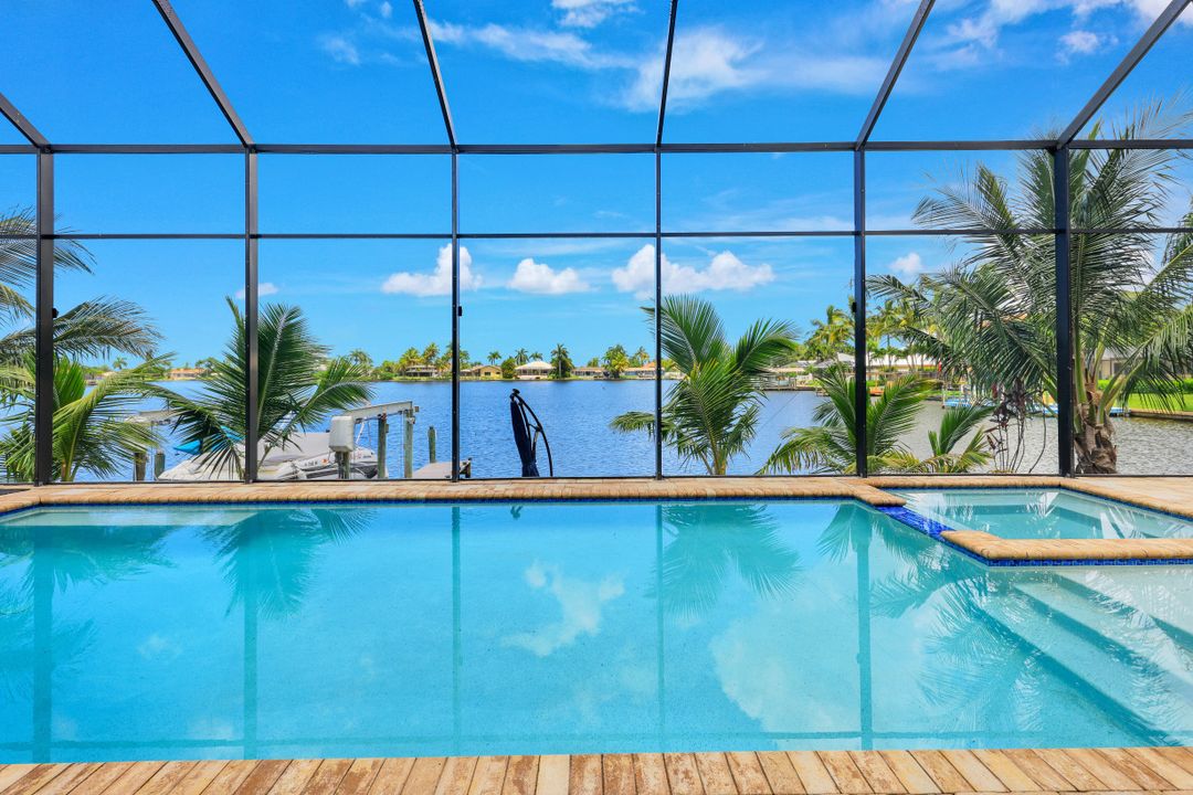 4812 Pelican Blvd, Cape Coral, FL 33914