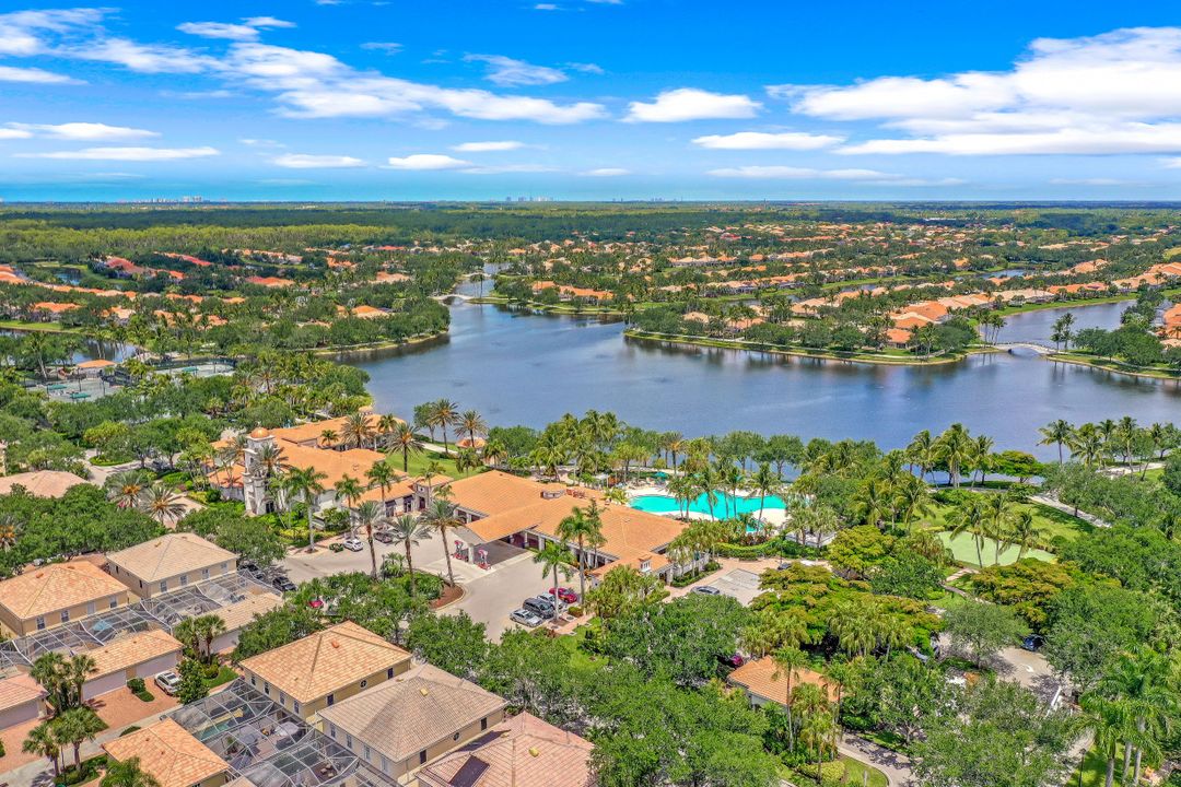 4280 Redonda Ln, Naples, FL 34119