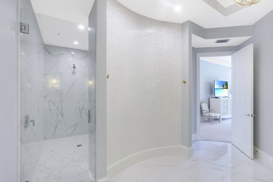 16380 Corsica Way #201, Naples, FL 34110