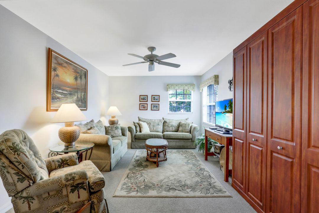 5610 Sherborn Dr #202, Naples, FL 34110