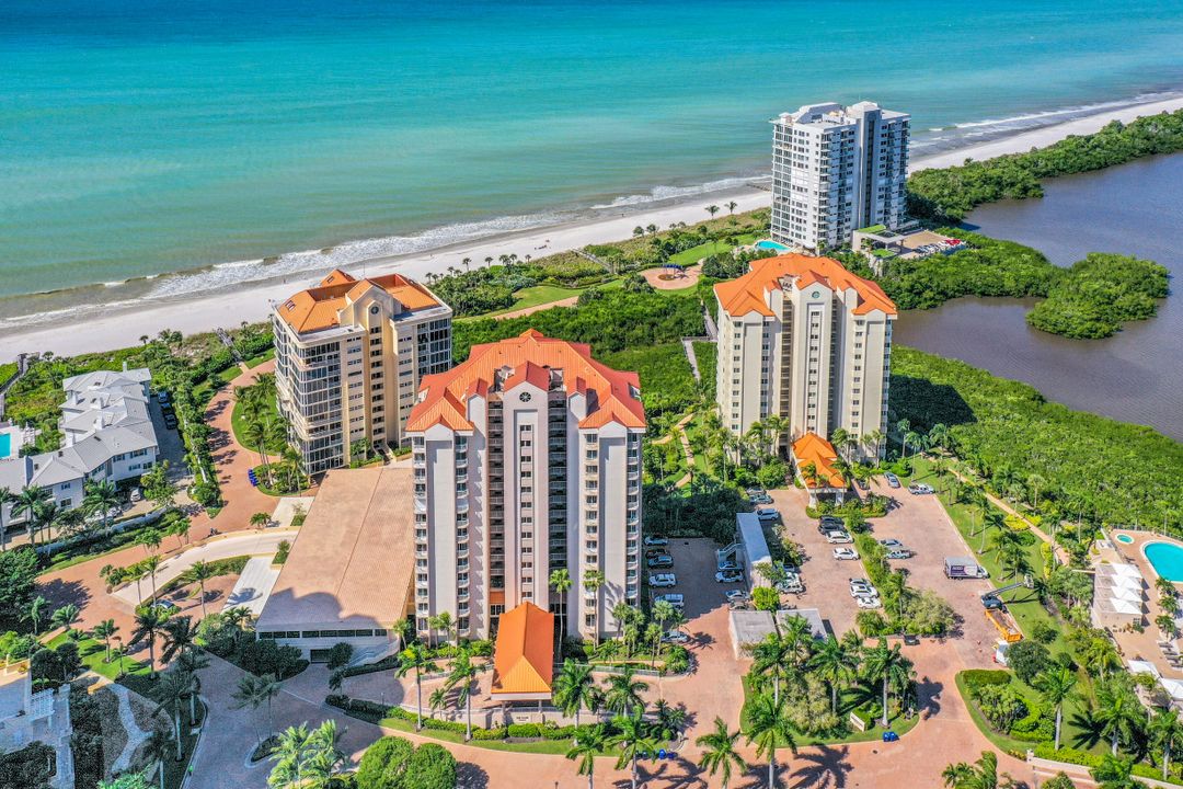 40 Seagate Dr #501, Naples, FL 34103