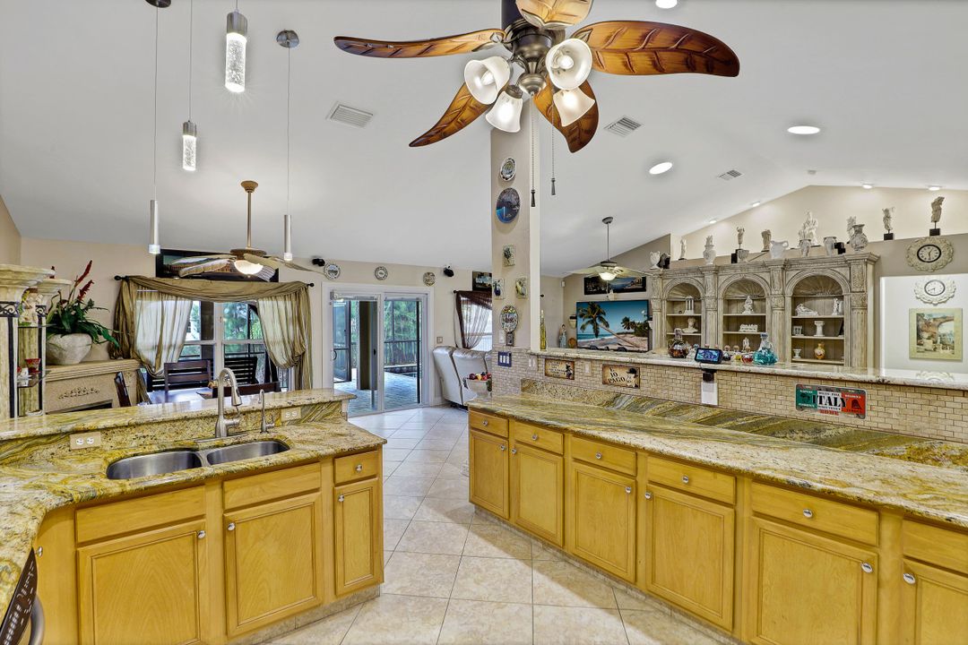 1218 SW 18th Ave, Cape Coral, FL 33991