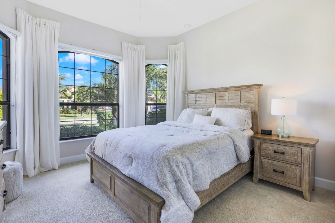 9021 Isla Bella Cir, Bonita Springs, FL 34135