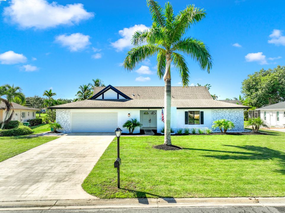 70 Thorncrest Ln, Naples, FL 34113