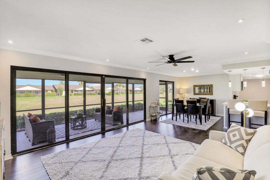 307 Reynolds Ct, Naples, FL 34112