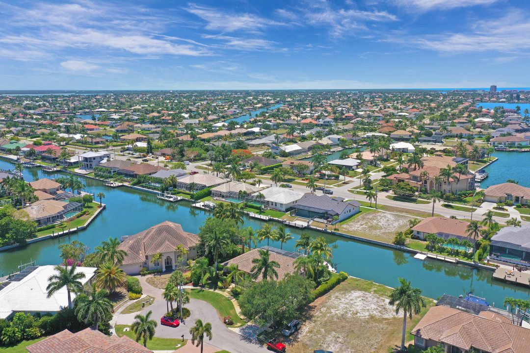 951 Olive Ct, Marco Island, FL 34145