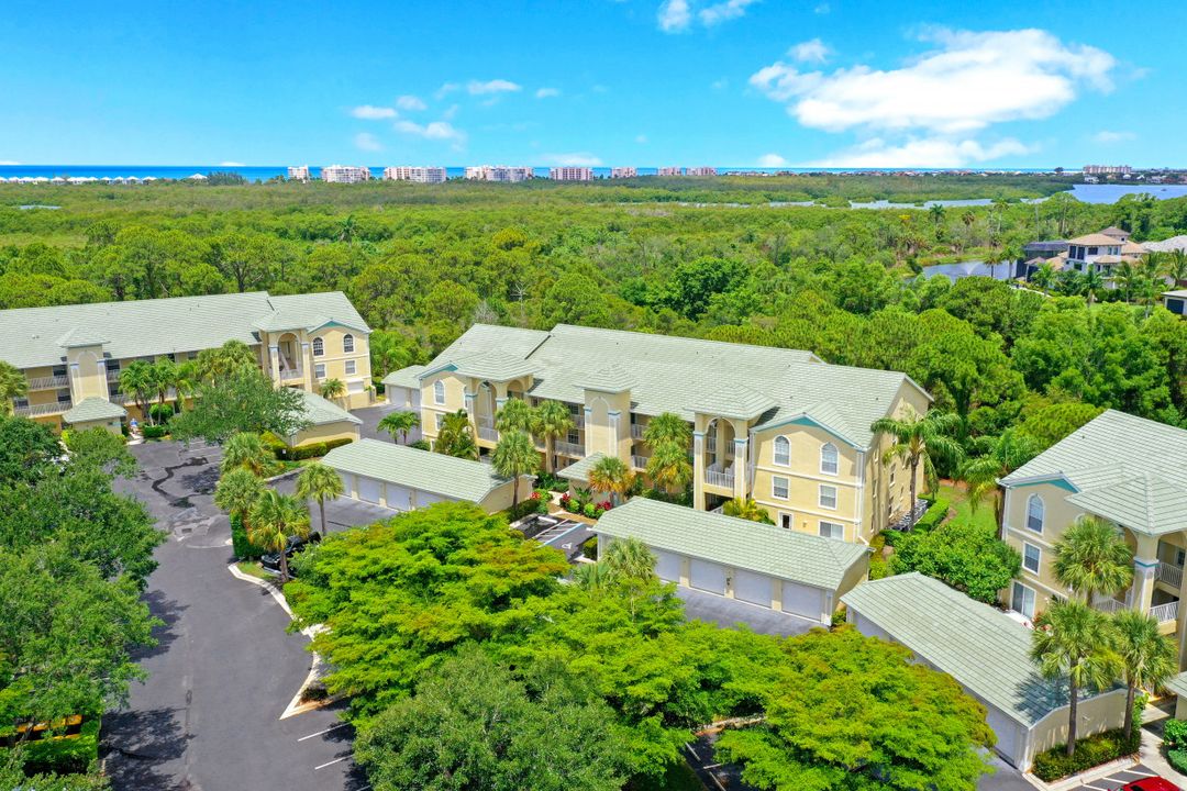 15505 Cedarwood Ln #204, Naples, FL 34110