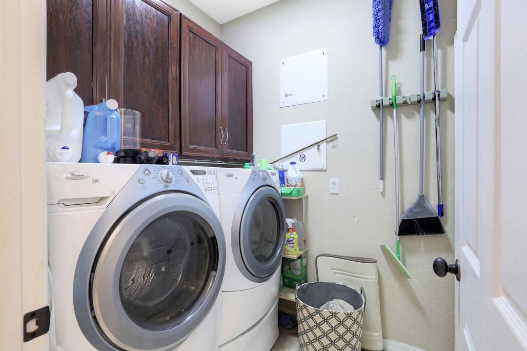 2108 Par Dr, Naples, FL 34120