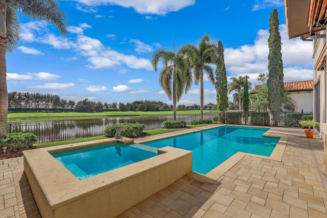 16671 Pistoia Way, Naples, FL 34110