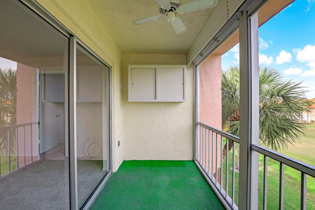 200 Turtle Lake Ct #303, Naples, FL 34105