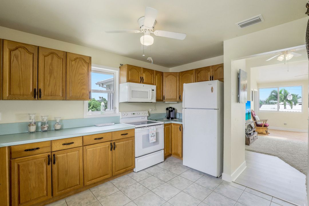 3668 Clipper Ln, Saint James City, FL 33956