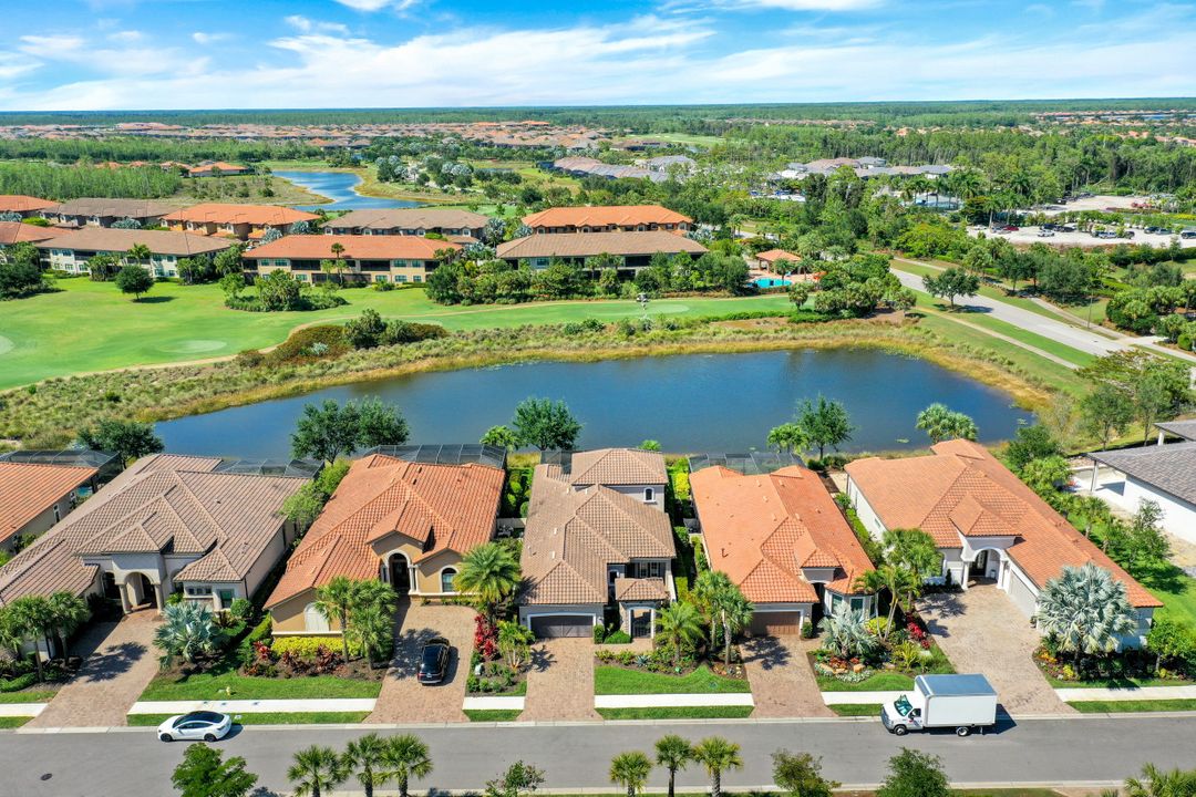 8697 Cavano St, Naples, FL 34119