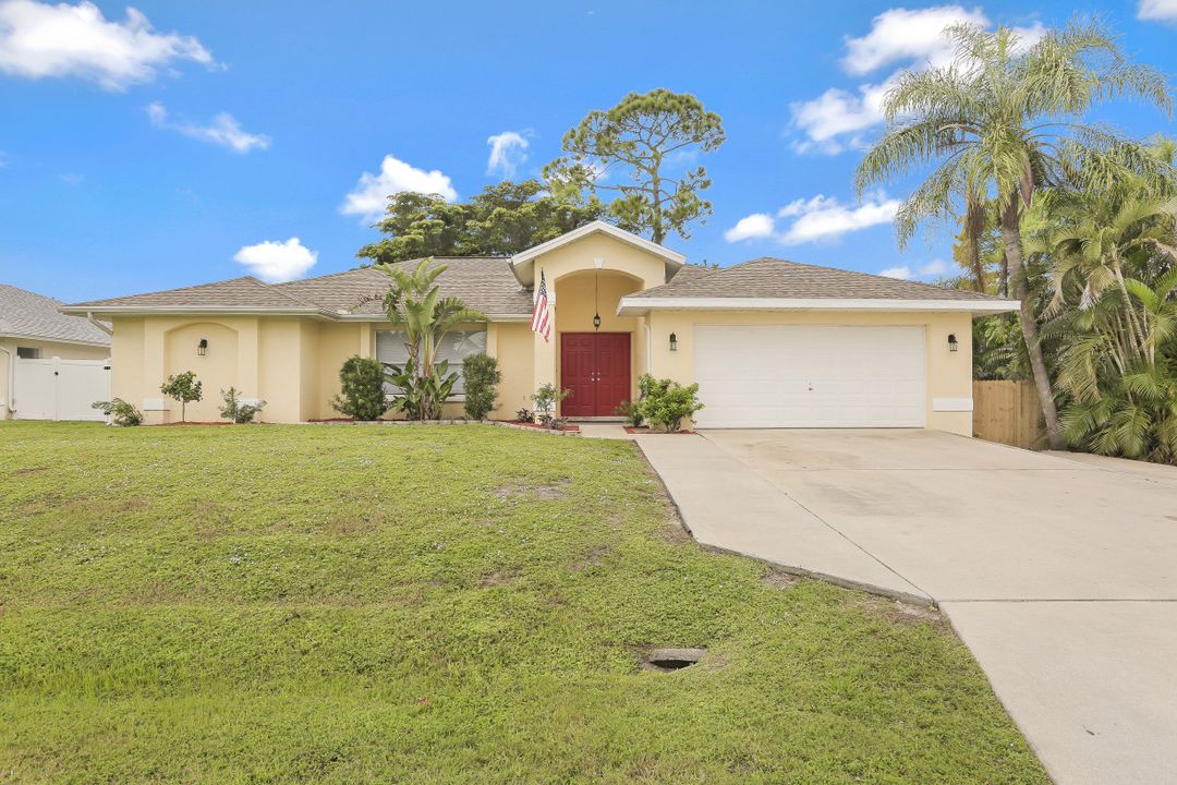 17384 Delaware Rd, Fort Myers, FL 33967