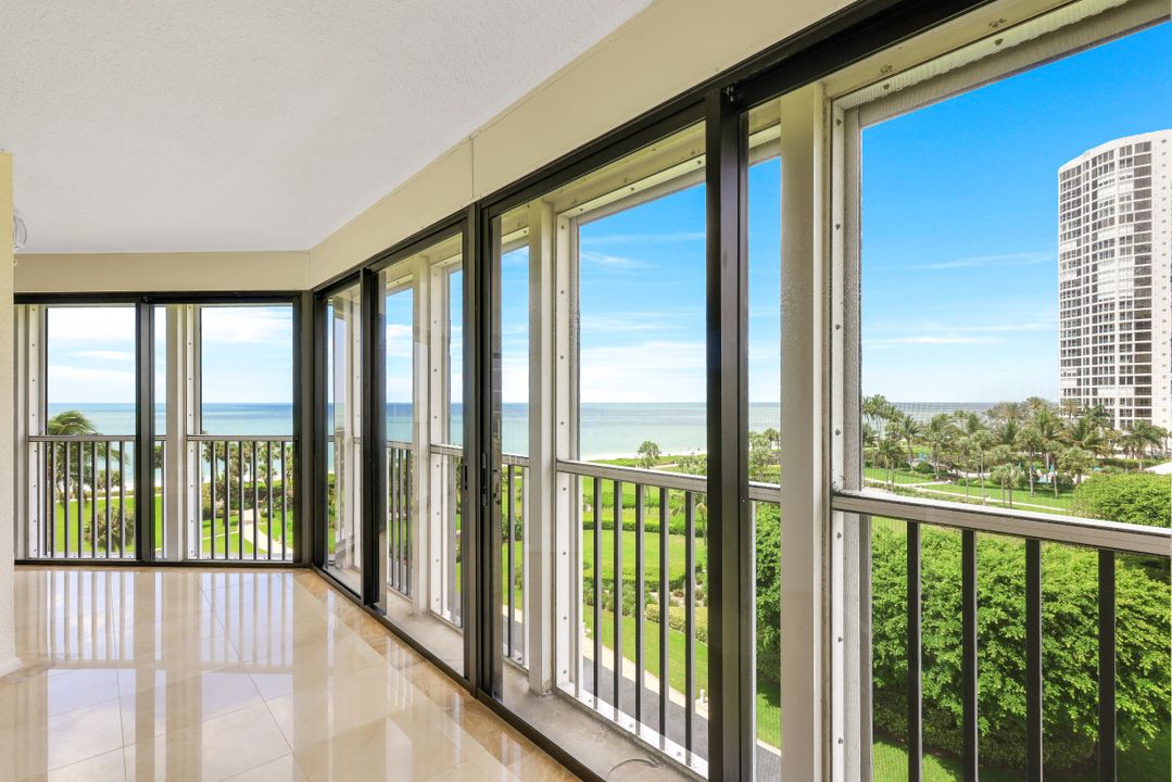 4401 Gulf Shore Blvd N #601, Naples, FL 34103