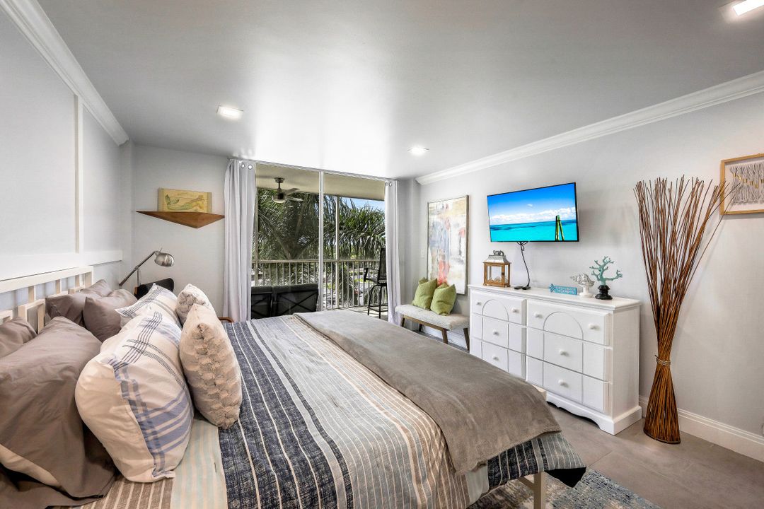 3 Bluebill Ave #512, Naples, FL 34108