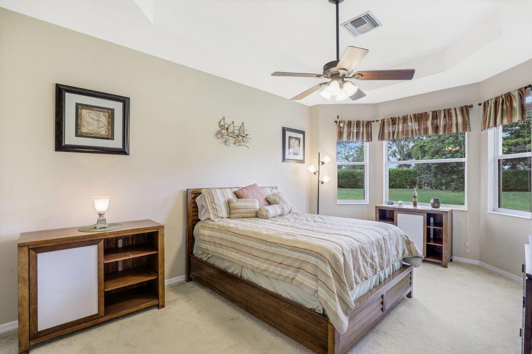 3560 Dandolo Cir, Cape Coral, FL 33909