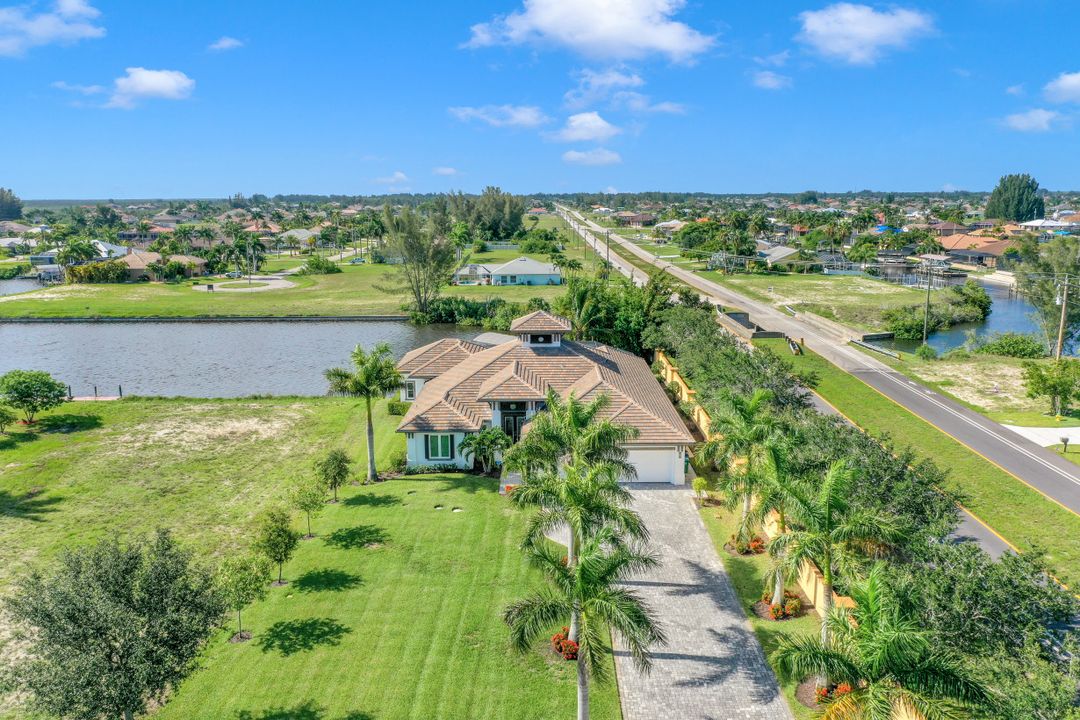 921 W Cape Estates Cir, Cape Coral, FL 33993