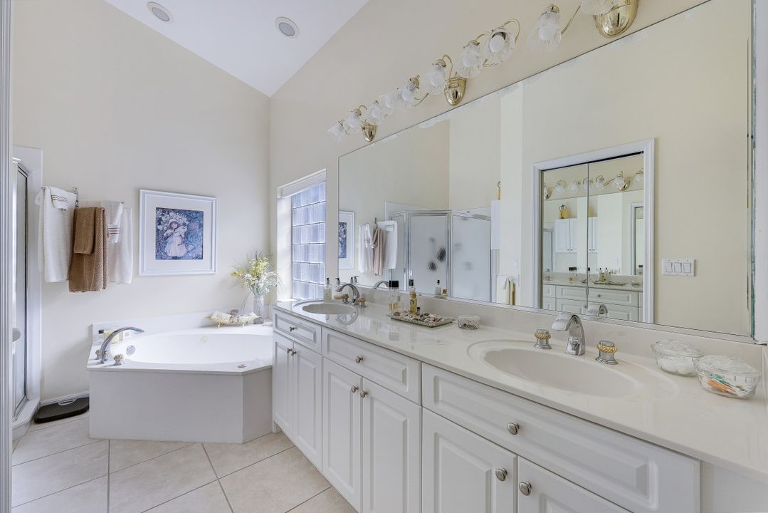 17581 Fan Palm Ct, North Fort Myers, FL 33917