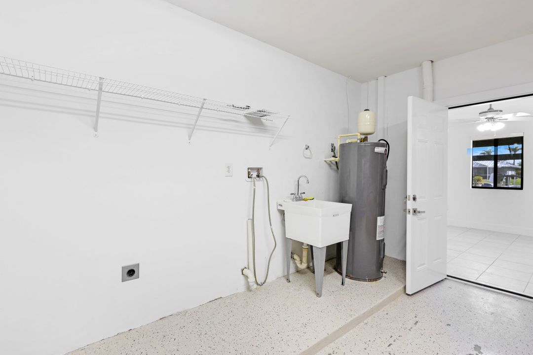 5243 SW 3rd Ave, Cape Coral, FL 33914