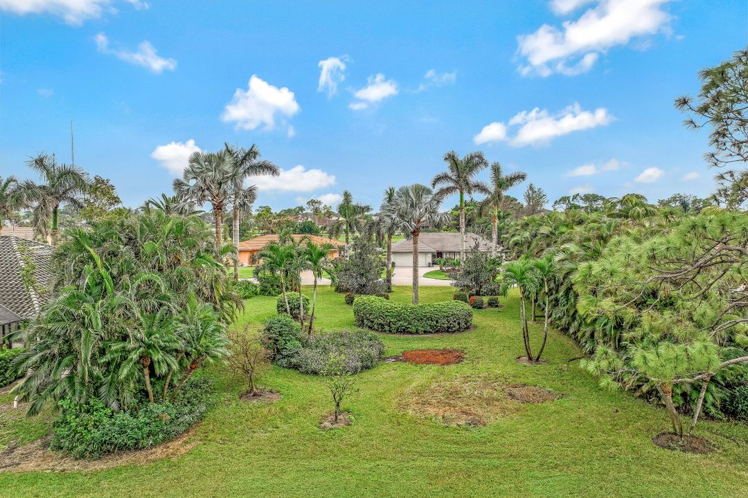 9922 Ortega Ln, Bonita Springs, FL 34135