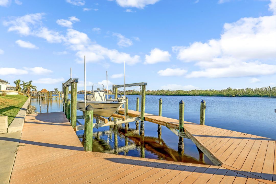 4234 NW 10th St, Cape Coral, FL 33993