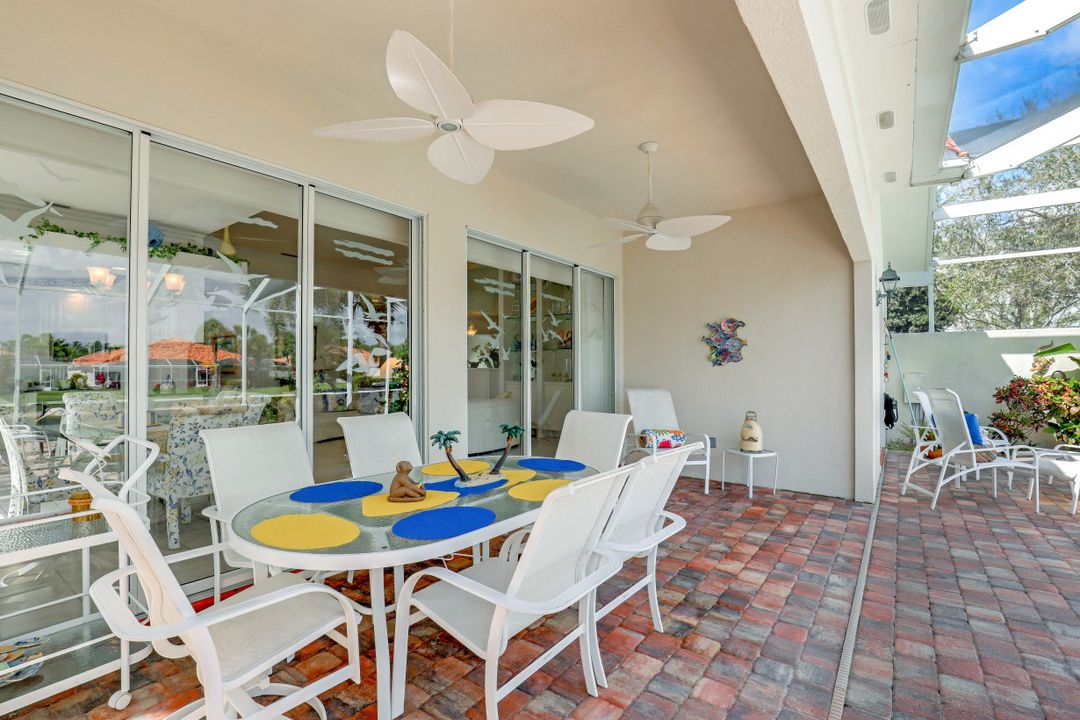 4000 Isla Ciudad Ct, Naples, FL 34109