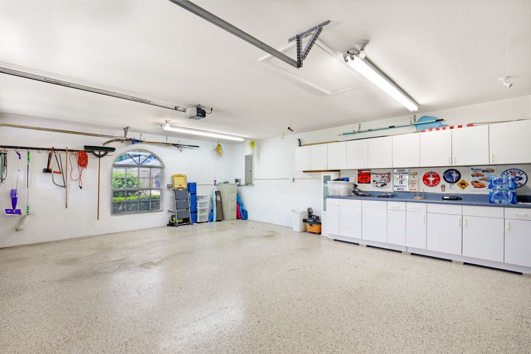 7563 Woodland Bend Cir, Fort Myers, FL 33912