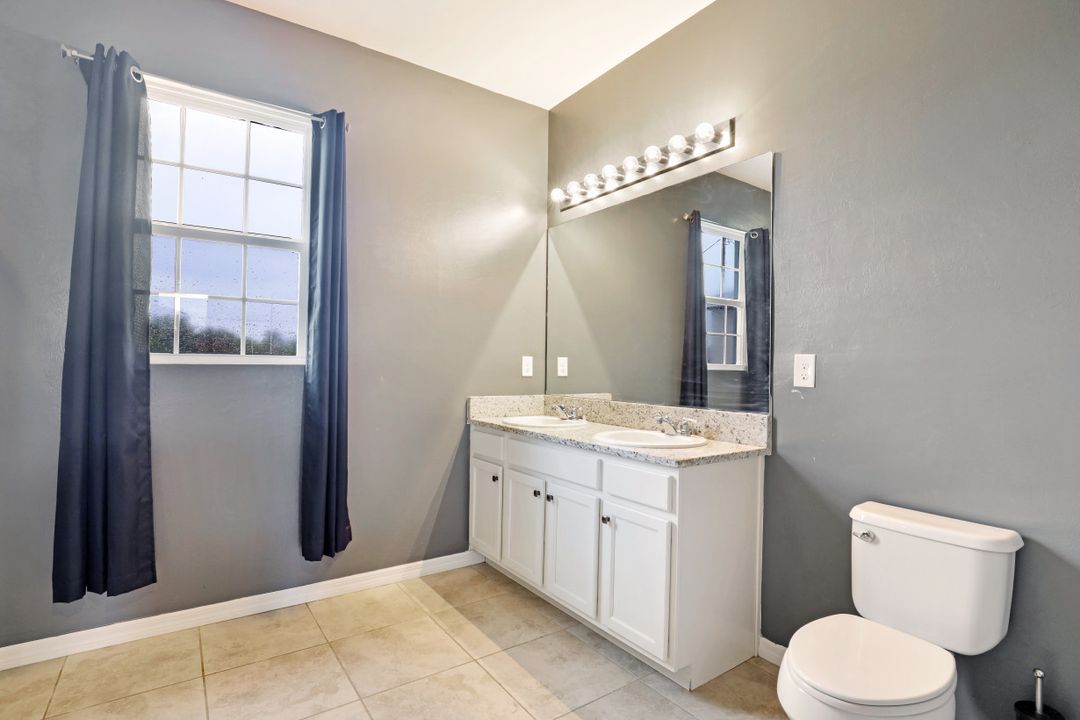 1813 NW 10th St, Cape Coral, FL 33993