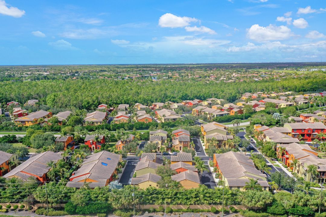 9128 Delano St #89-2, Naples, FL 34113