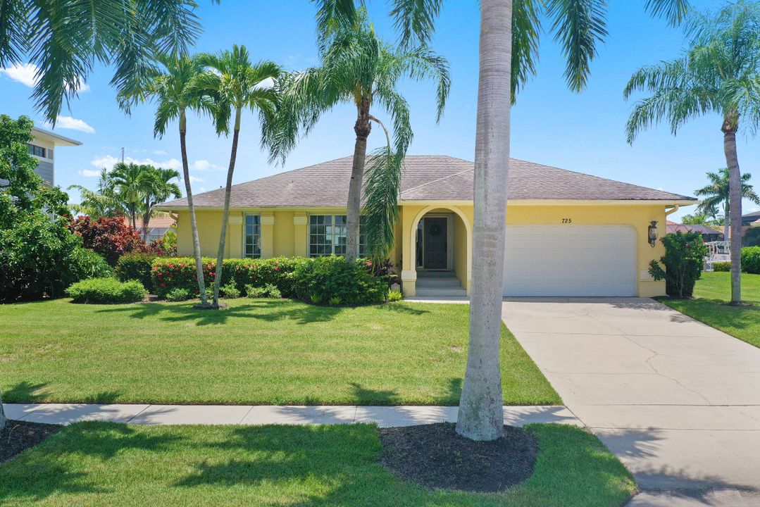 725 Plantation Ct, Marco Island, FL 34145