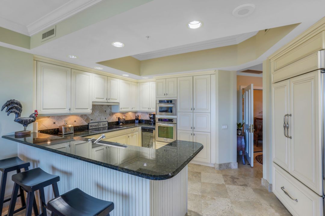 7575 Pelican Bay Blvd #1705, Naples, FL 34108