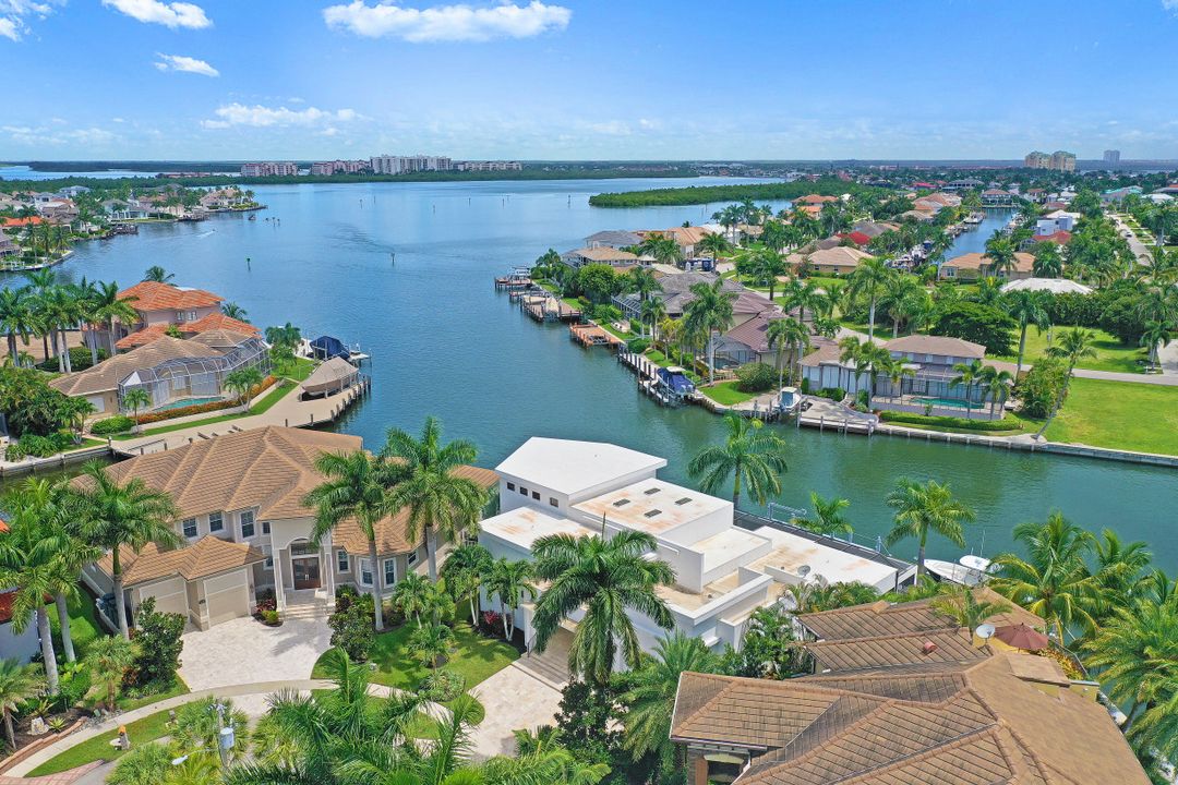 480 Parkhouse Ct, Marco Island, FL 34145